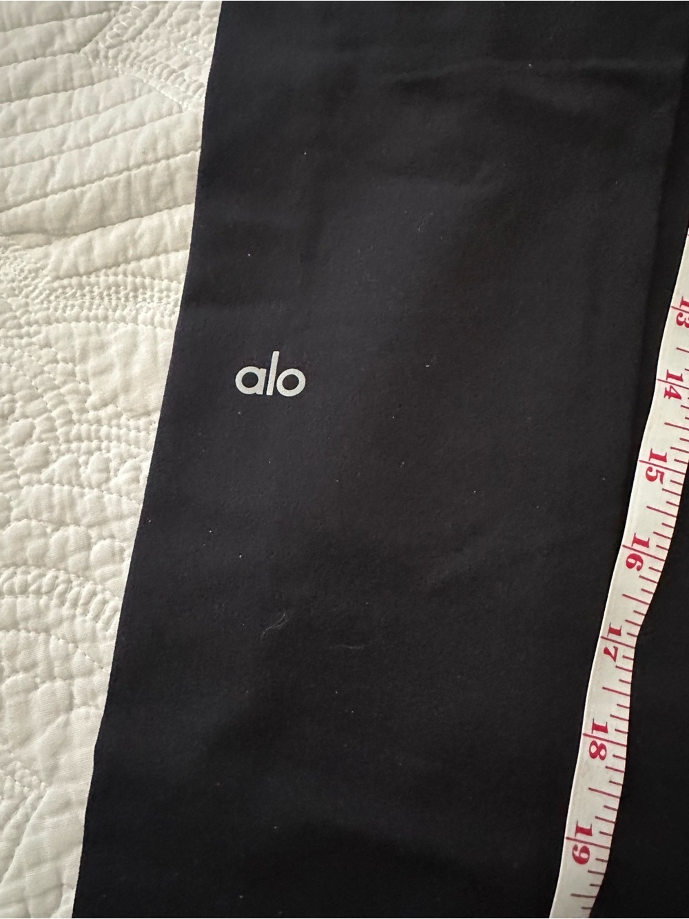 ALO Yoga Black women Leggings with Silver Logo